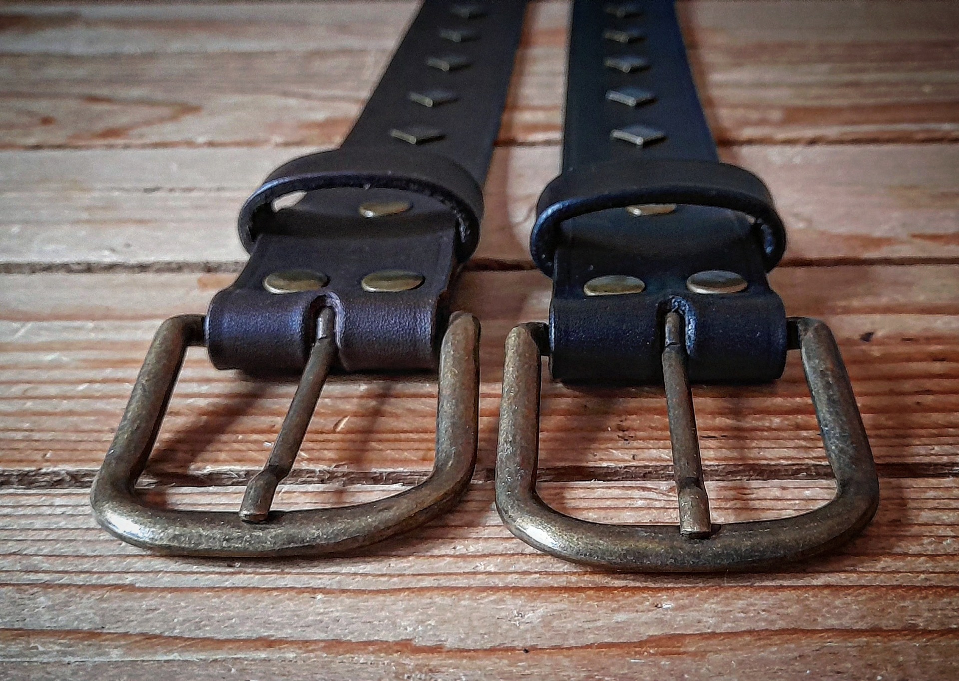 Nueva colección de cinturones de 4 cm de ancho con rombos en oro viejo 46 euros ref: 084