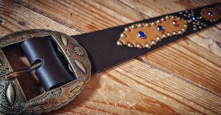 Nueva colección de cinturones Western de 4 cm de largo UNIXEX 90 euros Ref: 097