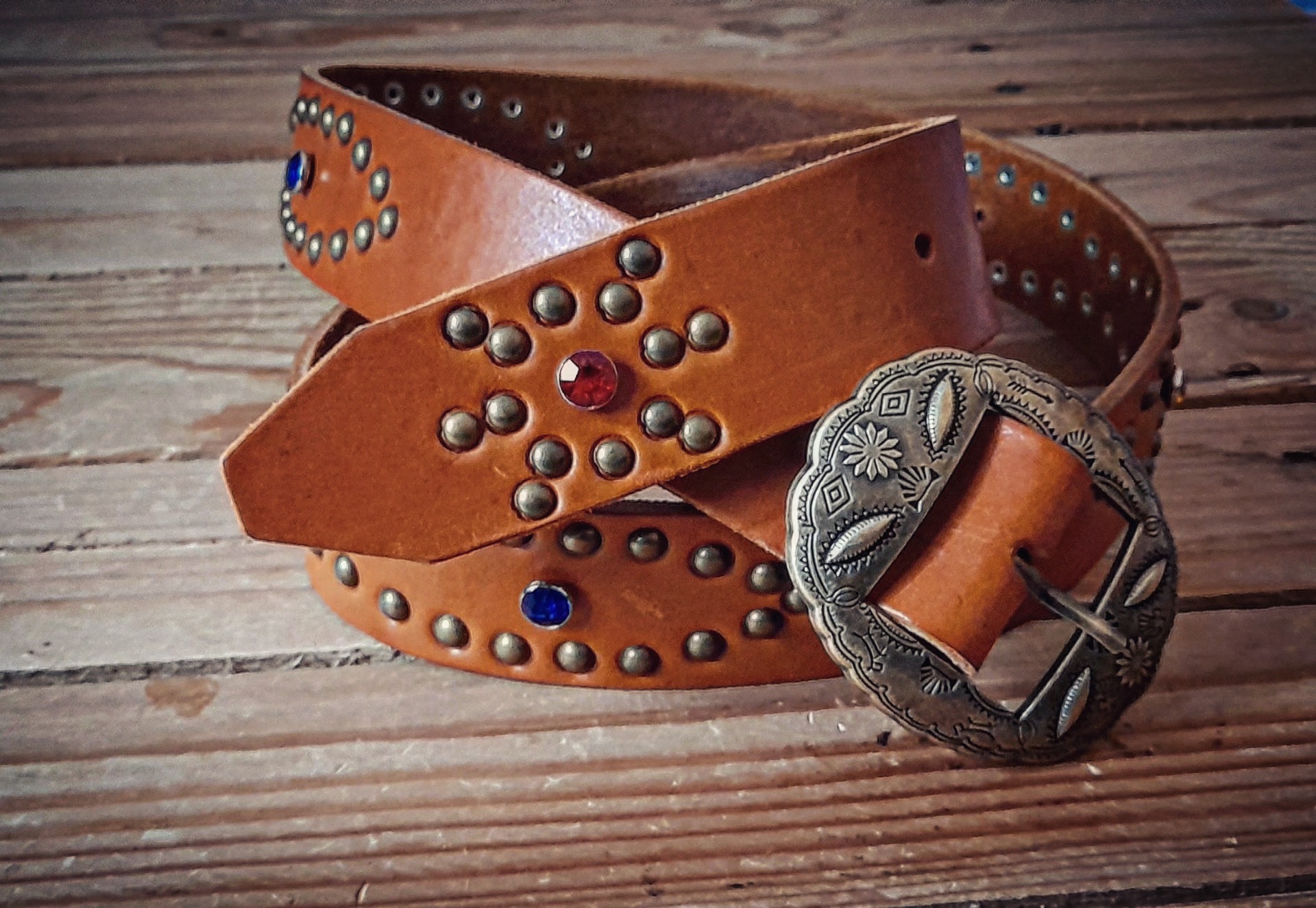 Nueva colección de cinturones western de 4 cm de ancho 95 euros Ref: 098