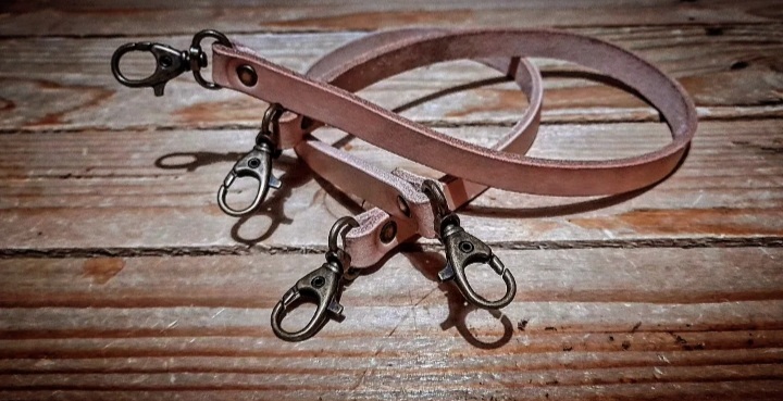 Nuevas cadenas de cuero para tu billetera de 50 cm de largo aprox en cuero vaquetilla y 15 euros Ref: 105