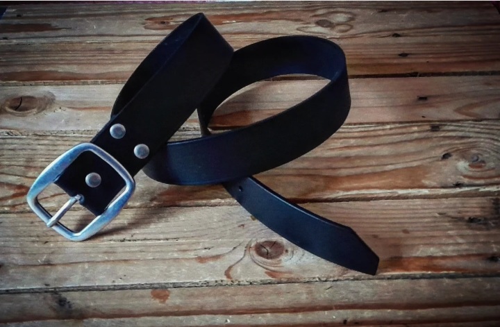 Nueva colección de cinturones de cuero negro de 4 cm de ancho 40 euros Ref:149 